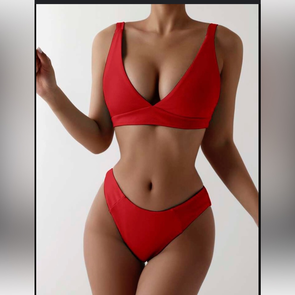 💕 2/$11 Shein red cheeky bikini L